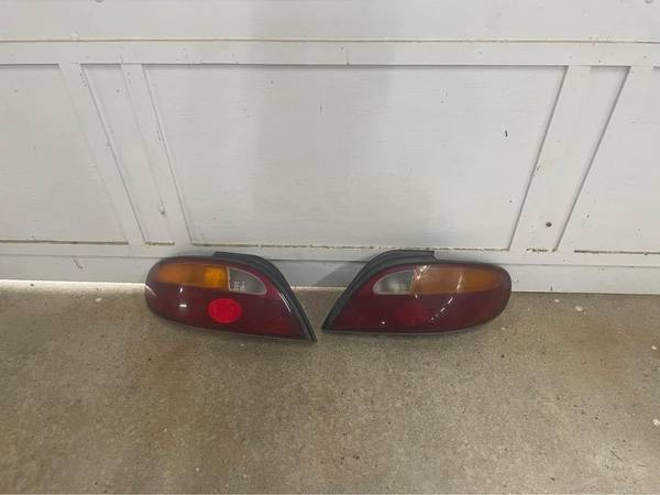 1996 - 1998 Hyundai Elantra tail lights (pair) 1