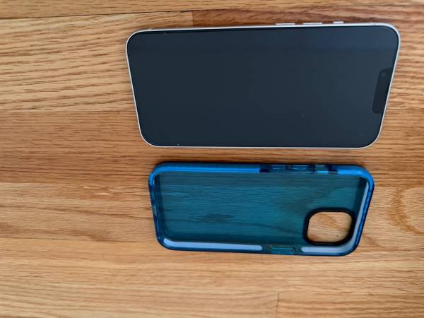 IPhone 13 in excellent condition 1