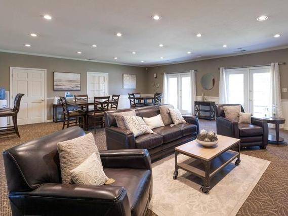 $1,101 / 1br - 700ft2 - Virtual Tours Available, Washer/Dryer, Pet Friendly with Bark Park63953483631874124