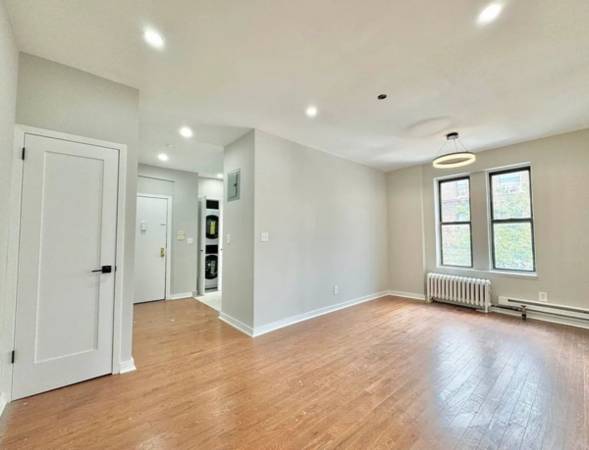 $2,650 / 2br - No Fee**Spacious 2bed**W/D( Flatbush) (Flatbush)63788738336385121