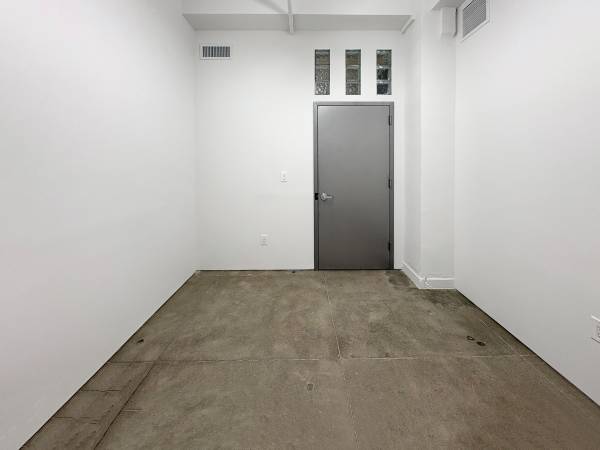 $800 / 102ft2 - STUDIO 2430: LIMITED TIME DEAL ENDS SEPTEMBER 30TH, 2025 (Midtown)63816575954433123