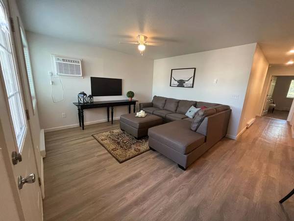 $1,050 / 3br - 1008ft2 - All the comforts of home - at a great low price! 3 bed, 1 bath! (Storm Lake)63849487326467124