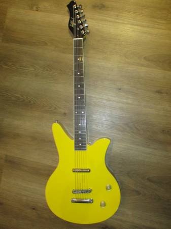 Goldfinch Kensington II Baritone Electric Guitar - Banana Yellow