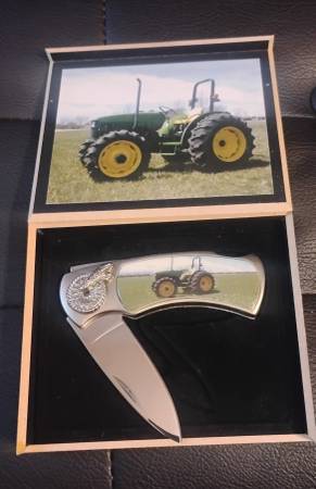 Farm Tractor Folding Knife 1