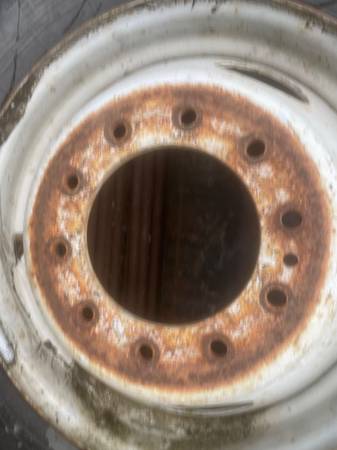 4 ford superduty f450-550 steel rims off 2009 1