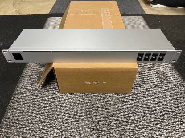 Ubiquiti Unifi Switch Aggregation USW-Aggregation 8-port 10G SFP+ 1