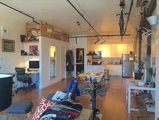 Huge 1 bedroom Apartment For Sublet November-January – clean tenant stays
$2,895
                        Clinton Hill Huge 1 bedroom Apartment For Sublet November-January – clean tenant stays
$2,895
                        Clinton Hill