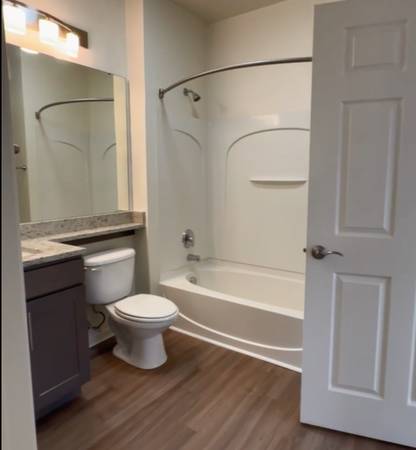 $1,999 / 1br - 842ft2 - Autumn Rent Deal With 2 Months Free - 1 bed, 1 bath @ Ridge (Manassas)64040029142785123