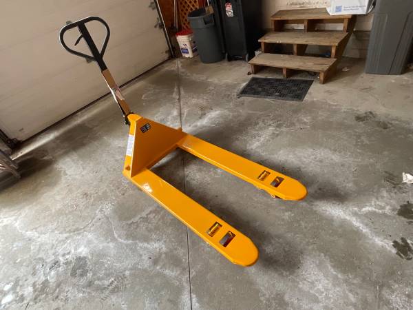 Pallet Jack - New Condition - Delivered anywhere in Boston MetroWest 1