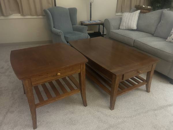 Coffee and end table set 1