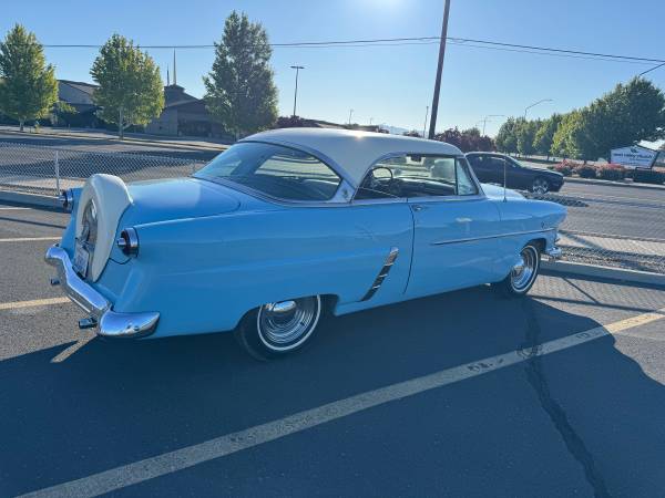 Ford Crest Line Victoria 1953 - $10,000 (Yakima)63436933617283122