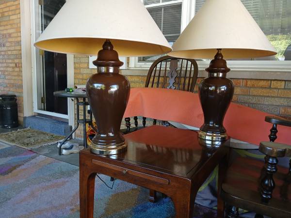 Vintage Brown and Brass Lamps $20 each must take both 1