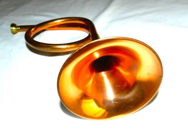Vintage Circular Brass Fox Hunting Horn Equestrian Trumpet Decorative 1