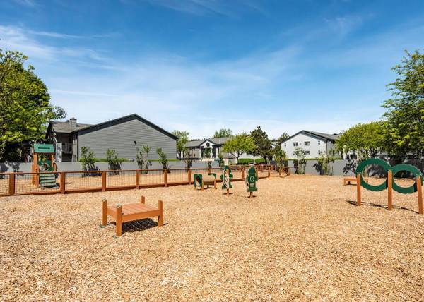 $2,036 / 2hab - 1019ft2 - Gran parque para perros y spa para patas, Jacuzzi al aire libre, Centro de fitness (2700 w powell blvd)63831464080897124