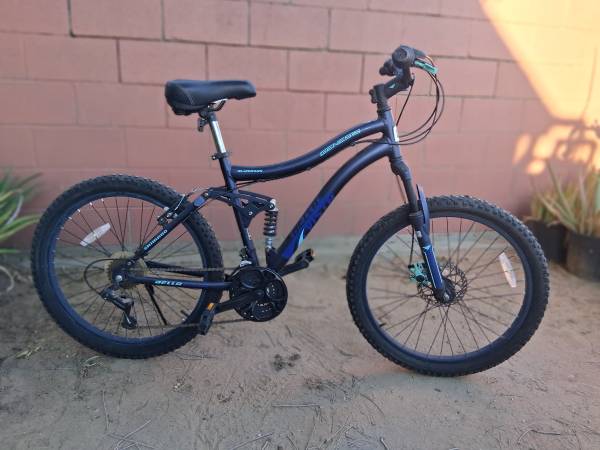 Genesis Mountain Bike 1