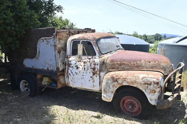 1955 Chevrolet Flatbed Truck for Restoration w/ Winch - $3,000 (watsonville)63613183582977121