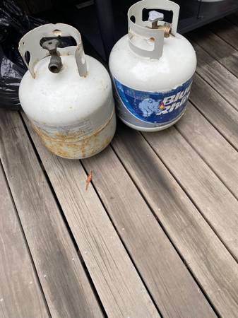 PROPANE TANKS 2 EMPTY GREAT FOR EXCHANGE 1
