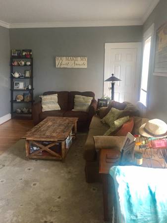 $2,495 / 2br - ------STONEHAM LARGE 2 BED  with Storage and PETS OK---Walk to Center (STONEHAM)63828557171841122