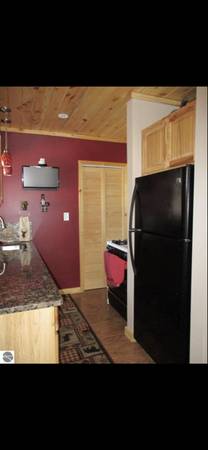 $1100.00 / 2br - 1000ft2 - East Tawas - 2 dormitorios, 1.5 baños. Terreno de 1.25 acres.64037895403009123
