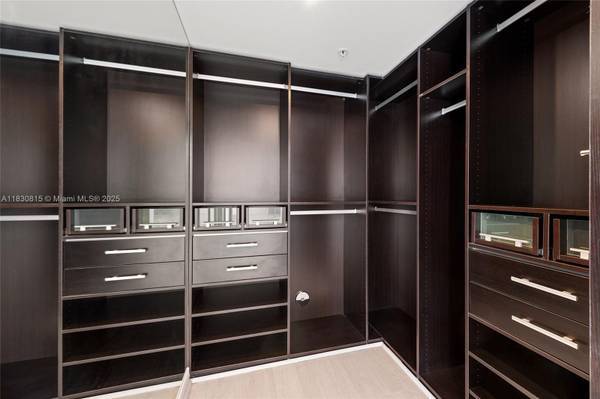 $1,000 / 1br - Estudio amplio todo incluido muy centrico para 2 adultos (Cerca del aeropuerto de Miami y Magic Casino)64049281018881120