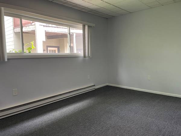 $700 ***OFFICE SPACE FOR LEASE*** (BRIGHTON)63810012848003121