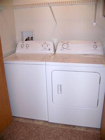 $1,415 / 2br - Modern Comfort in Dubuque's West End - 2 Bed, 2 Bath Townhome (Dubuque)63800864092545124