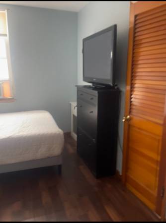 $800 Room for rent / cuarto en renta (College Point)63854291006081123