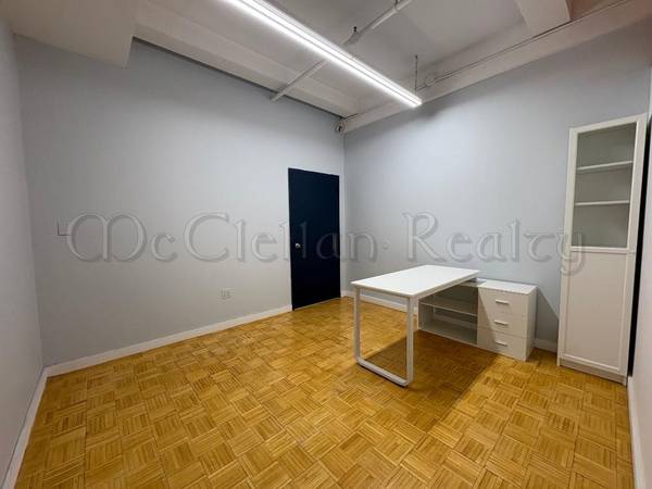 $1,900 / 594ft2 - Ruptura de arrendamiento, subarriendo de espacio de oficina dividido / minorista hace vestíbulo + 2 (Midtown West)63689627192449122