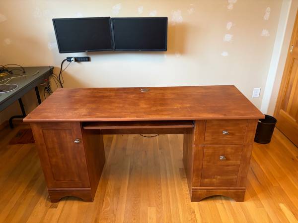 Computer Desk 1