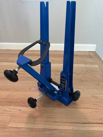 Park Tools Truing Stand 1