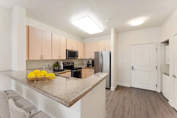 Unbeatable 1 BR! Sophisticated Living & Rooftop Lounges Awaits 1