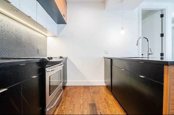 $3,150 / 3br - Stunning Spacious 3BR w/ DW | Prospect Lefferts Garden - $3,150 (Prospect Lefferts Garden)63788409079043121