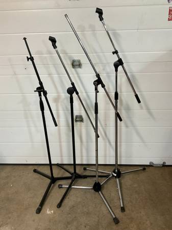 4 Microphone Boom Stands 1