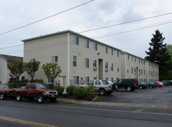 $1,550 / 2br - Caminata/ciclismo en el Parque Natural Powell Butte - Dos dormitorios en zona popular (Este de Portland)63841707173123123