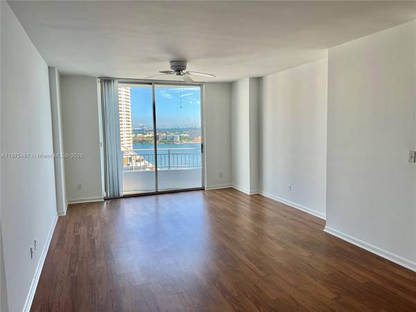$2,900 / 1br - 735ft2 - Beautiful 1bd Waterfront Condo with Bay Views (Miami)64049454345859122