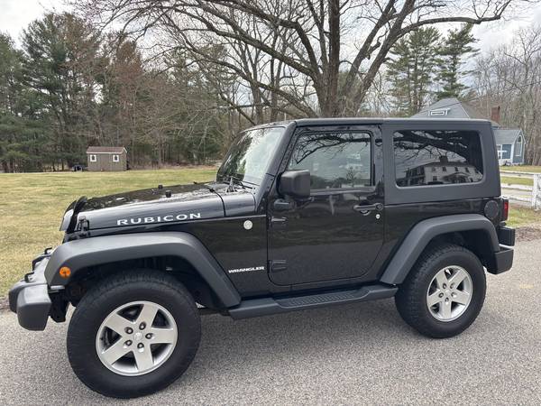 2010 Jeep Wrangler Rubicon,  Great miles , Very Clean , Automatic 1