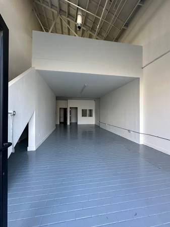 $2,750 / 1600ft2 - Espacio Comercial Amplio Reformado (estudio de arte/almacén/usos múltiples) (bayview)63686103640963123