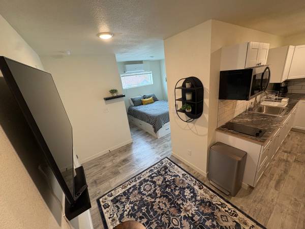 $995 / 325ft2 - Townhomes de Easy Street - 221 E C Street #2 B (Moscow)63689276641923120