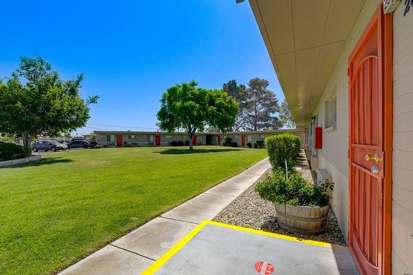 $875 / 1br - 540ft2 - Las Vegas NV, 1/BD 1/BA, Walk-In Closets (1363 Living Desert, Las Vegas, NV)63859499724545123