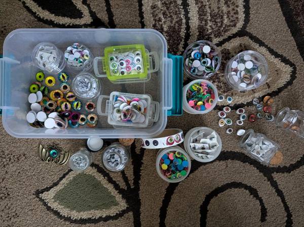 WIGGLY EYES FOR MANY PROJECTS 1