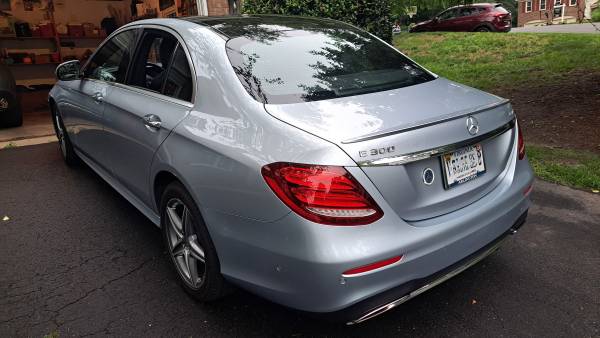 2017 Mercedes-Benz Clase E E 300 4MATIC - 55 mil millas - $19,900 (Silver Spring, MD)63616500137601122