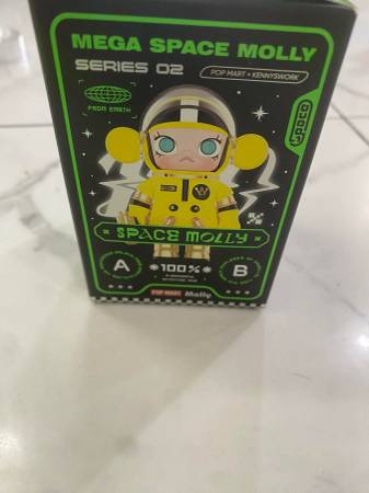 POP MART 100% Mega Space Molly Series 2 Blind Box Confirmed Figure Toy 1