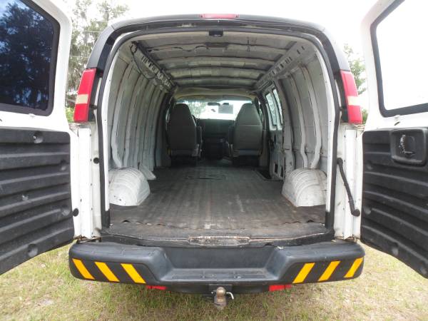 2003 Chevrolet G3500 - Photo 8