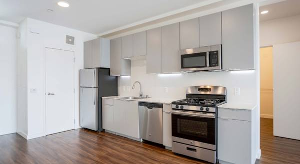 $2,455 / 1br - 619ft2 - ¡Pregúntanos sobre nuestras ofertas de mudanza! Distribución abierta, zona para perros (norte de Oakland / Temescal)63657913753475124