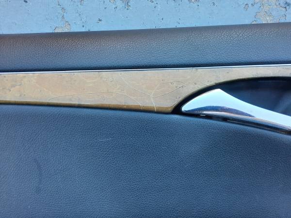 Interior de un Mercedes Benz 2007 E 350 (ya retirado del automóvil) - $800 (Compton, Ca)63618334739969124
