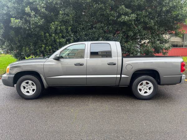 2005 Dodge Dakota 1 Owner 1