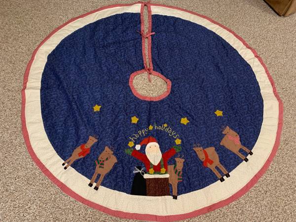 Christmas tree skirt 1