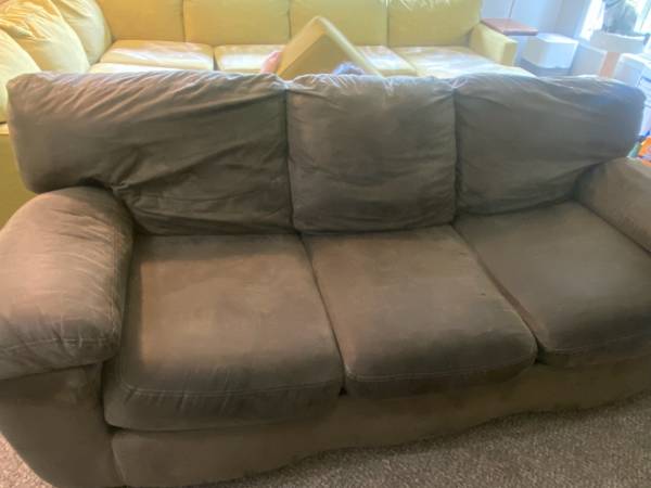 Free couch 1