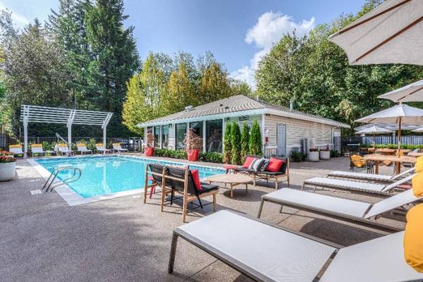 $2,505 / 3br - 1447ft2 - Patio, On-site Maintenance, Sparkling Swimming Pool63944964925827122