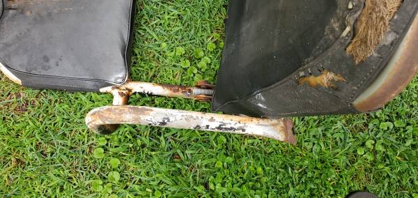 Asientos traseros originales Toyota FJ 40, pieza original de fábrica, vintage - $700 (N. Decatur Emory Druid Toco Hills)63469931072899122